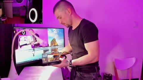 Michael online show from December 5, 4:34 pm