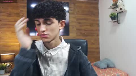 michaelkoiv online show from March 22, 11:37 am