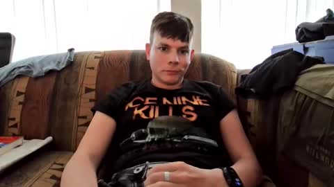 michaeltwinkboy online show from May 4, 10:22 pm