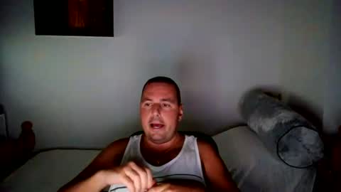 micic3 online show from June 21, 1:44 am