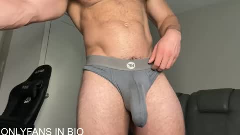 mightbesterling online show from November 19, 8:30 pm