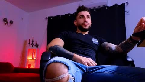 MightyAaron online show from November 8, 4:37 am