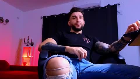 MightyAaron online show from November 6, 4:26 am