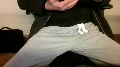 mik online show from October 27, 11:45 am