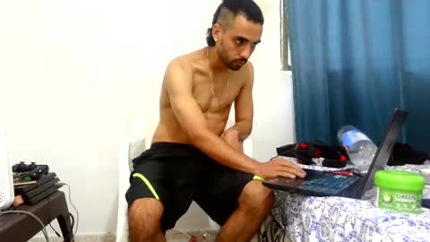 mike_leonrey22 online show from November 12, 7:30 pm