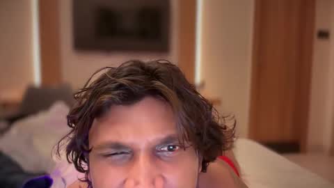 mike_lumeire online show from April 6, 9:15 pm