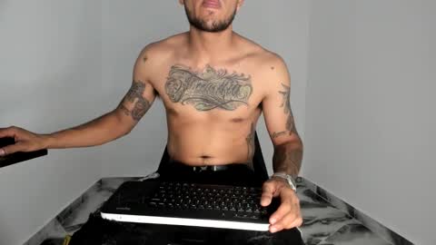 mikee_scooth online show from November 17, 2:47 am