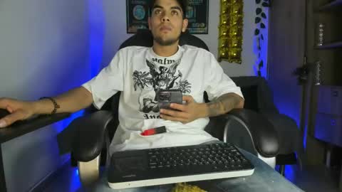 mikee_scooth online show from January 6, 4:26 am