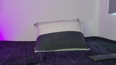 mikegaitan1 online show from March 28, 1:55 pm