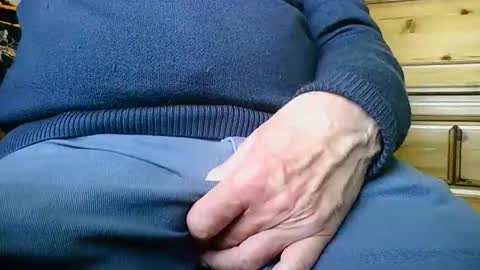 mikeybed online show from April 10, 11:39 am