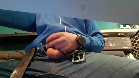 Snapshot of mikkkiz chatting on February 25, 2:14 am Bescior online show from February 25, 2:14 am