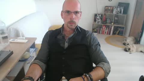 mikmik91 online show from September 16, 3:35 pm