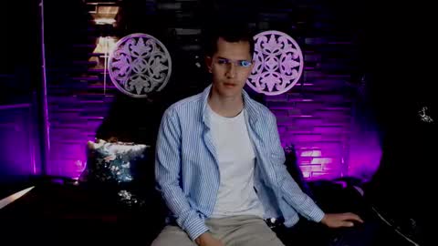 milandavid1 online show from March 23, 5:30 pm