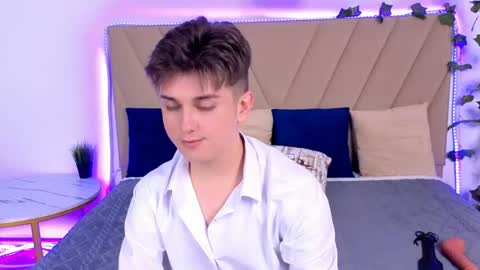 Miles online show from July 22, 3:09 am