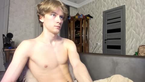 Isaac online show from March 3, 7:21 pm