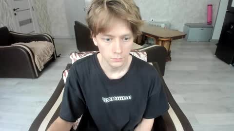 Isaac online show from February 13, 5:13 am