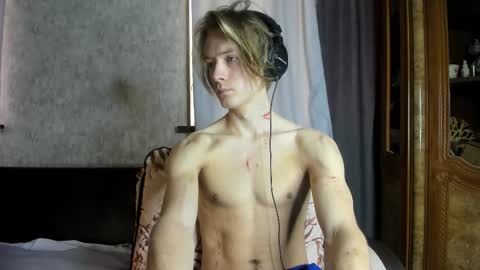 Isaac online show from November 5, 7:10 am