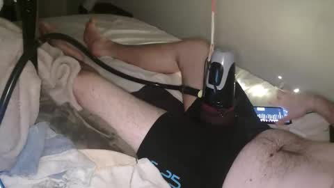 milky_fish online show from November 20, 8:46 am