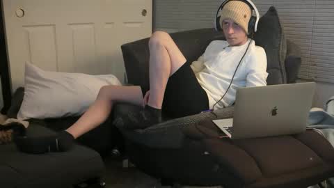 SlimnHungOH online show from December 27, 2:14 am