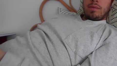 milowww1601 online show from March 11, 10:33 am