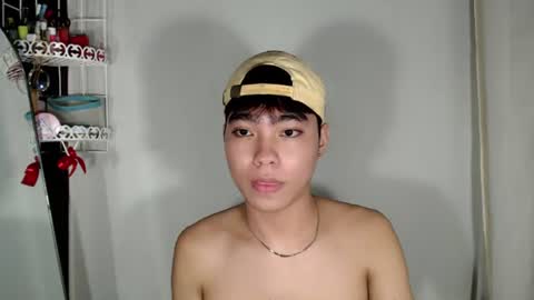mingkla_man online show from June 16, 6:43 pm