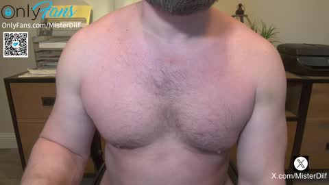Snapshot of mister_dilf chatting on January 29, 12:33 am MISTER DILF online show from January 29, 12:33 am