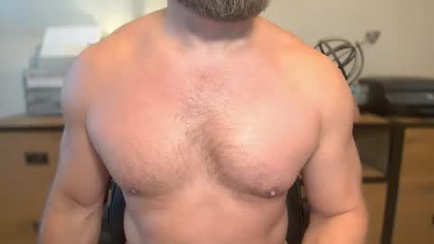 Snapshot of mister_dilf chatting on October 2, 1:48 pm MISTER DILF online show from October 2, 1:48 pm
