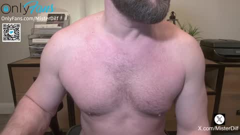 Snapshot of mister_dilf chatting on December 27, 2:12 pm MISTER DILF online show from December 27, 2:12 pm