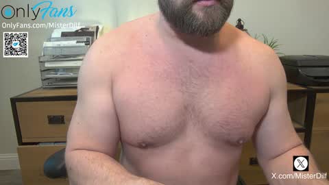Snapshot of mister_dilf chatting on December 11, 6:16 pm MISTER DILF online show from December 11, 6:16 pm