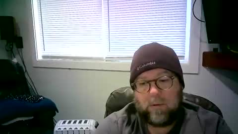 Mr. Happy online show from February 6, 6:24 pm