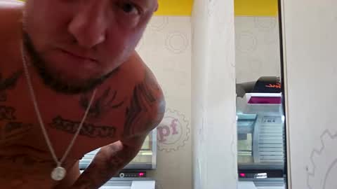 Snapshot of mnathanc chatting on September 9, 2:33 am mnathanc online show from September 9, 2:33 am