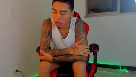 mnell28 online show from April 24, 1:52 am