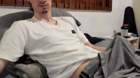 DigBreed online show from November 22, 11:21 am