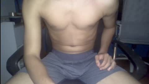 moi 017 online show from January 27, 5:14 am