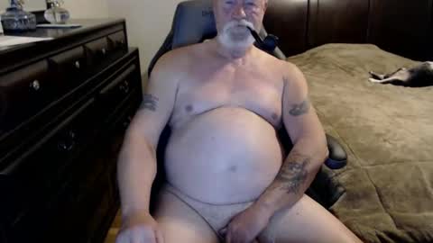 Snapshot of mojochillin chatting on February 20, 2:40 am mojochillin online show from February 20, 2:40 am