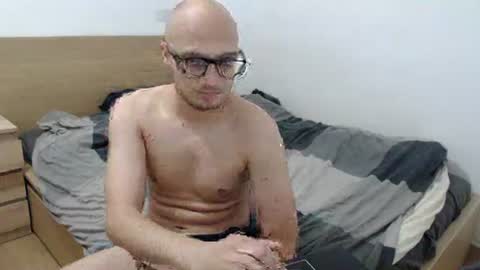 molkreid2 online show from April 8, 3:18 am