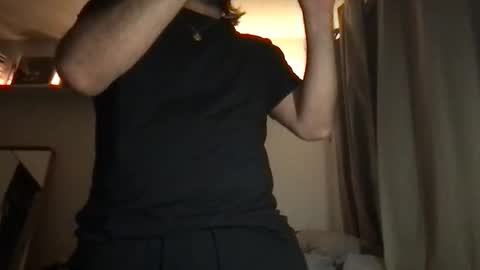 molten_escargot online show from April 18, 9:00 am