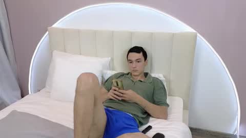 Stan online show from November 25, 9:33 am