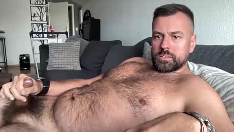 Snapshot of morty87geil chatting on October 22, 11:58 am morty87geil online show from October 22, 11:58 am