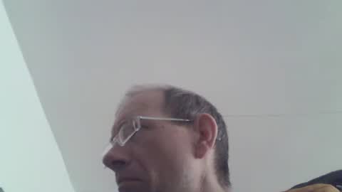 Snapshot of moviem1978 chatting on February 28, 11:14 am Frederik online show from February 28, 11:14 am