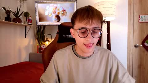 Mr Evans online show from November 30, 4:31 pm