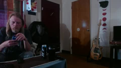 Snapshot of mr_happy12 chatting on October 30, 9:05 pm mr_happy12 online show from October 30, 9:05 pm