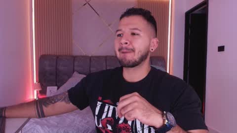 MIKEE online show from March 4, 3:13 am