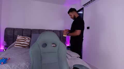 MIKEE online show from November 25, 3:08 am