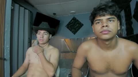 mr_mois online show from May 1, 6:38 am