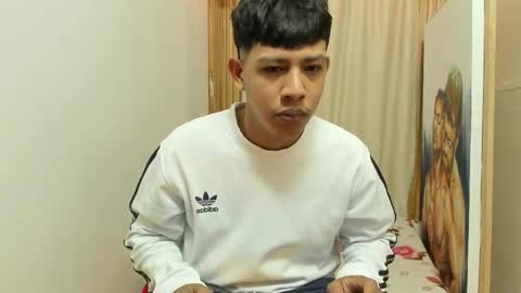 mr_stiven_ online show from February 2, 11:46 pm