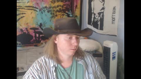 mr_strawberry online show from April 3, 8:05 pm