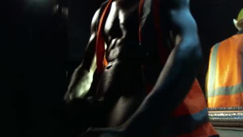 Snapshot of mrbigdiq chatting on January 18, 1:56 am MrBigDiQ1 online show from January 18, 1:56 am