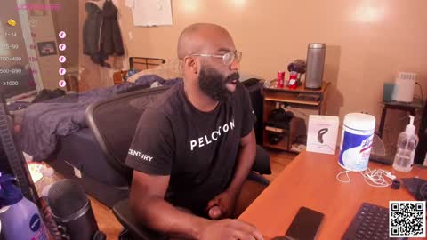 Snapshot of mrchuckdailyxxx chatting on December 11, 6:26 pm Chuck Daily online show from December 11, 6:26 pm