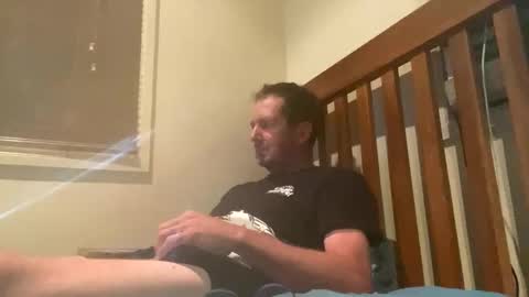 Snapshot of mrgray11xxx chatting on February 11, 3:40 pm mrgray11xxx aussie online show from February 11, 3:40 pm